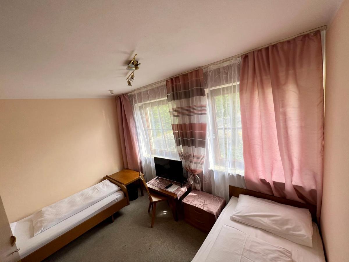 Hotel-Gasthof Deutschmeister Donauwörth Buitenkant foto