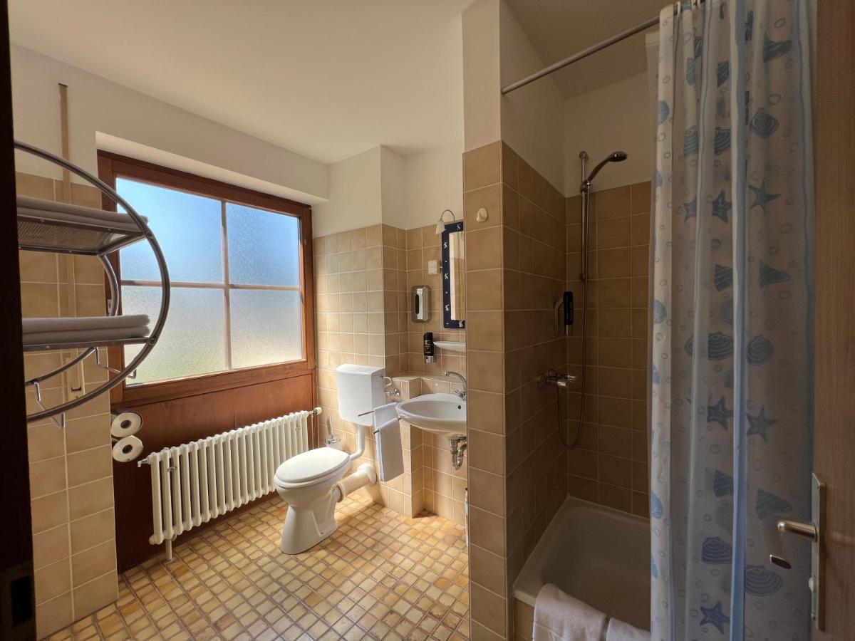 Hotel-Gasthof Deutschmeister Donauwörth Buitenkant foto